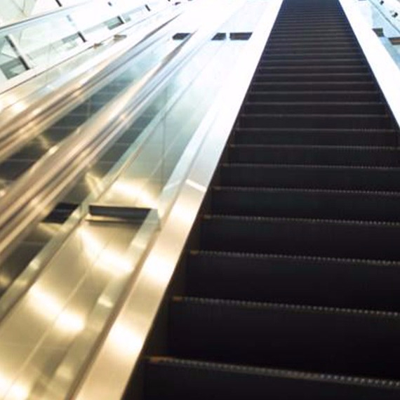 電梯門制造行業