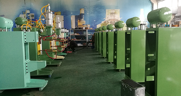 中頻逆變式點焊機 中頻逆變式點焊機